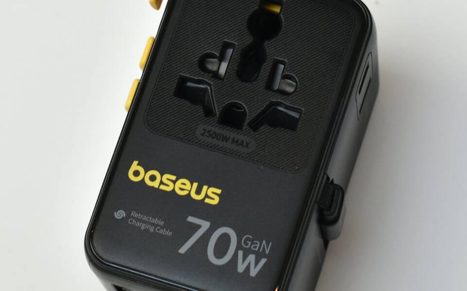 Charging & Cables use-case illustration